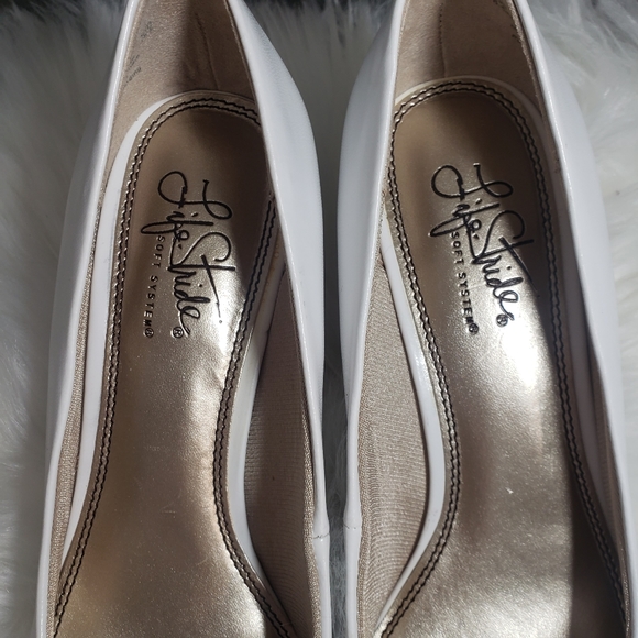 Life stride White comfortable heels - Picture 7 of 14